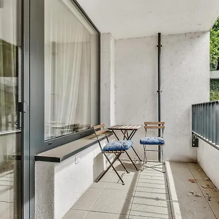 Daire Luxury Under Castle Peaceful Old Town Retreat